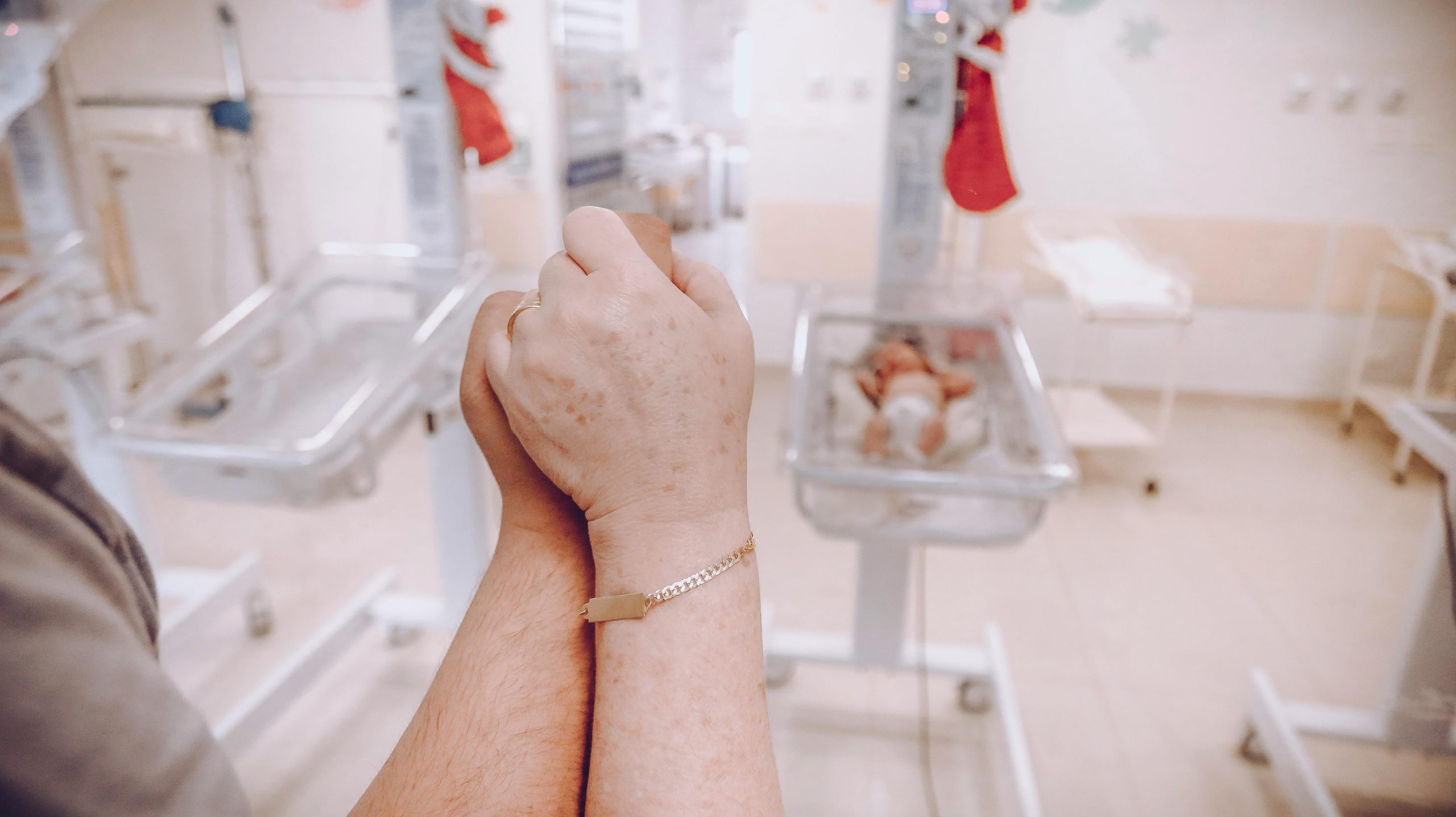 Riesgos y cuidados de bebés prematuros